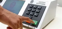 Pesquisa aponta que fake news sobre eleições miram urnas eletrônicas